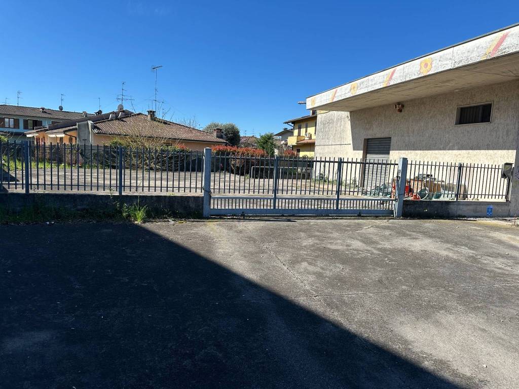 Palazzo – Edificio via Giacomo Matteotti, Centro, Montirone