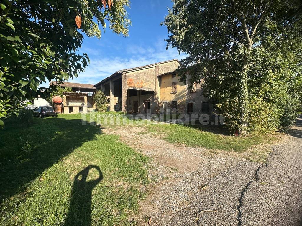 Cascina, da ristrutturare, 342 m², Visano