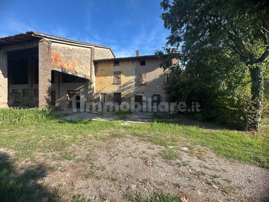 Cascina, da ristrutturare, 342 m², Visano