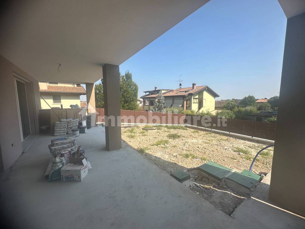 Quadrilocale via Vicina, Entroterra, Desenzano del Garda